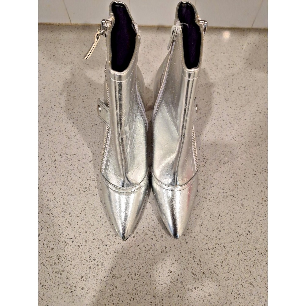 NIB Nine West Silver Metallic Pull On Stretch Booties 8M - Picture 6 of 10